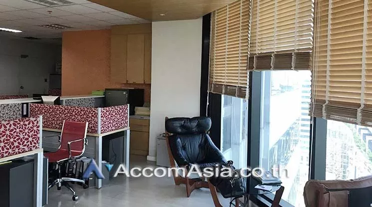 5  Office Space For Rent in Samutprakan ,Samutprakan BTS Bang Na AA19056